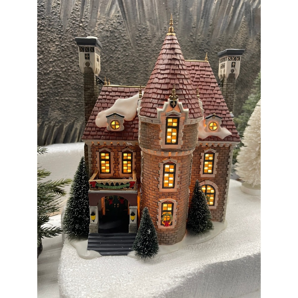 Department 56 Christmas in the City THE CONSULATE 58919 with Flags Boxed CIC